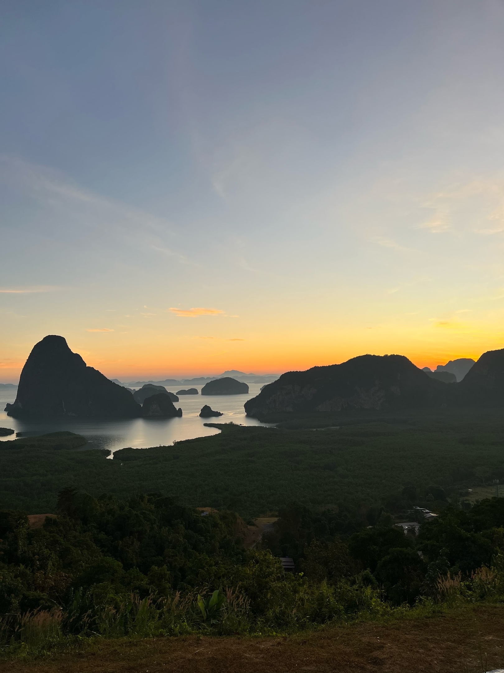 Рассвет на Самет Нангше